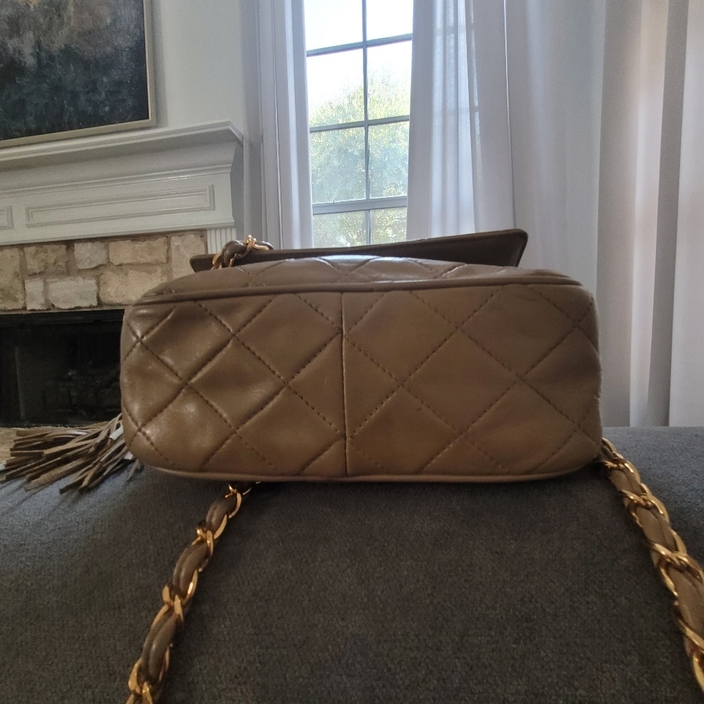 Chanel vintage tan quilted tassle flap bag - Picture 13 of 14